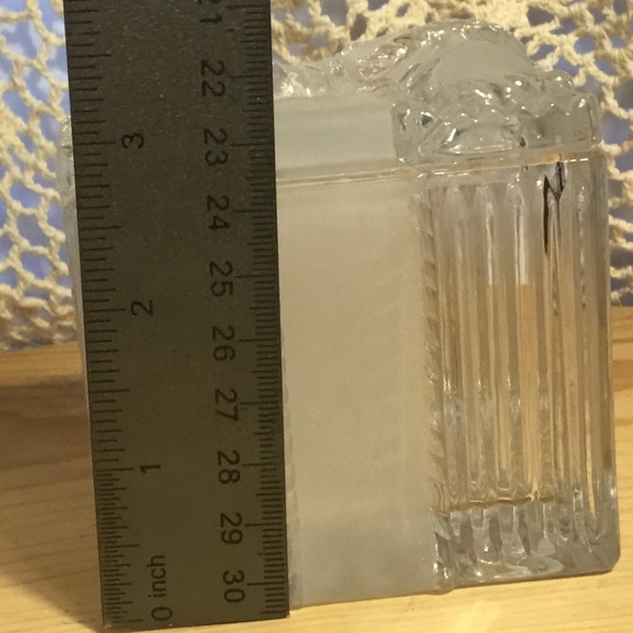 Vintage Clear Lead Crystal Present Trinket Box with Bow - Picture 10 of 10